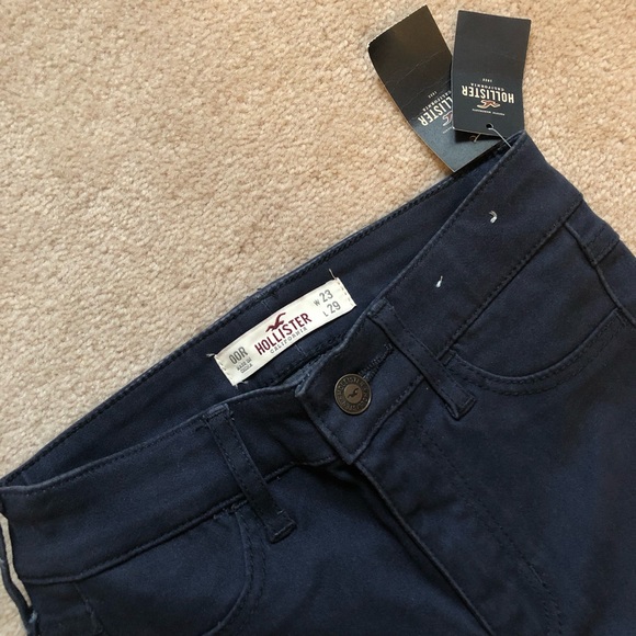 NEW Hollister Skinny Jeans Size 00 / Size 23 - Picture 1 of 4